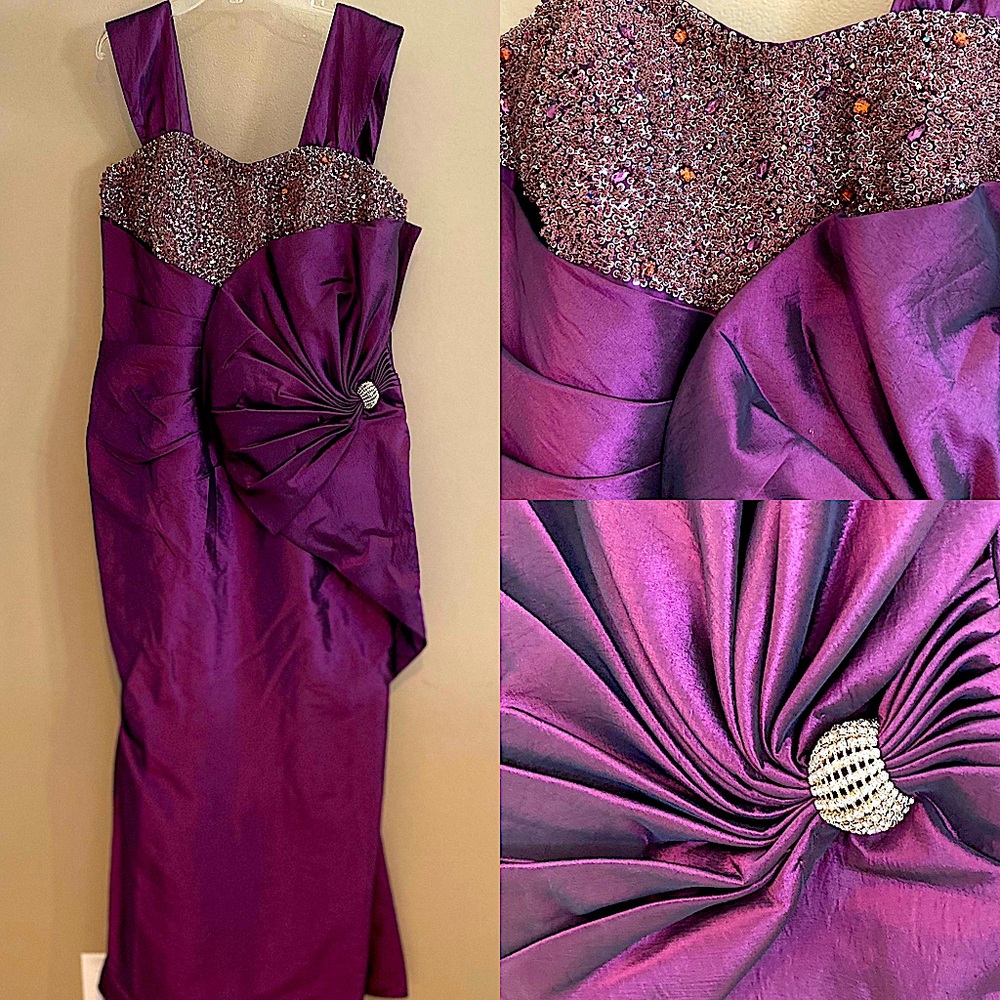 💋Purple Fitted Gown with Sparkly Bust💋